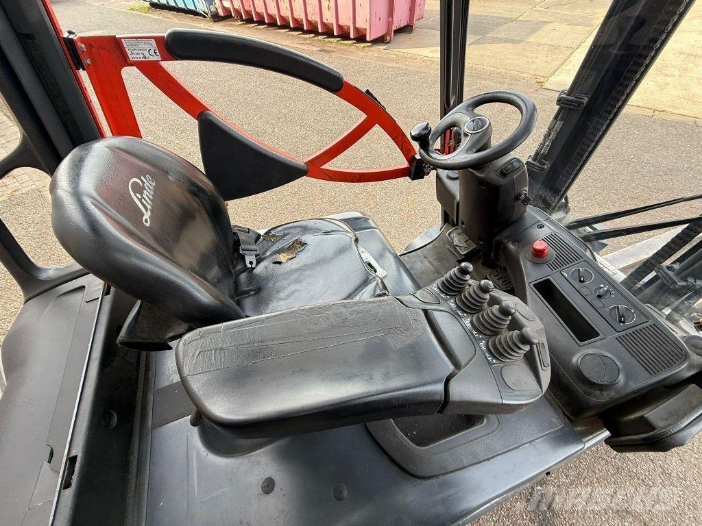 Linde E30-01 Elektromos targoncák