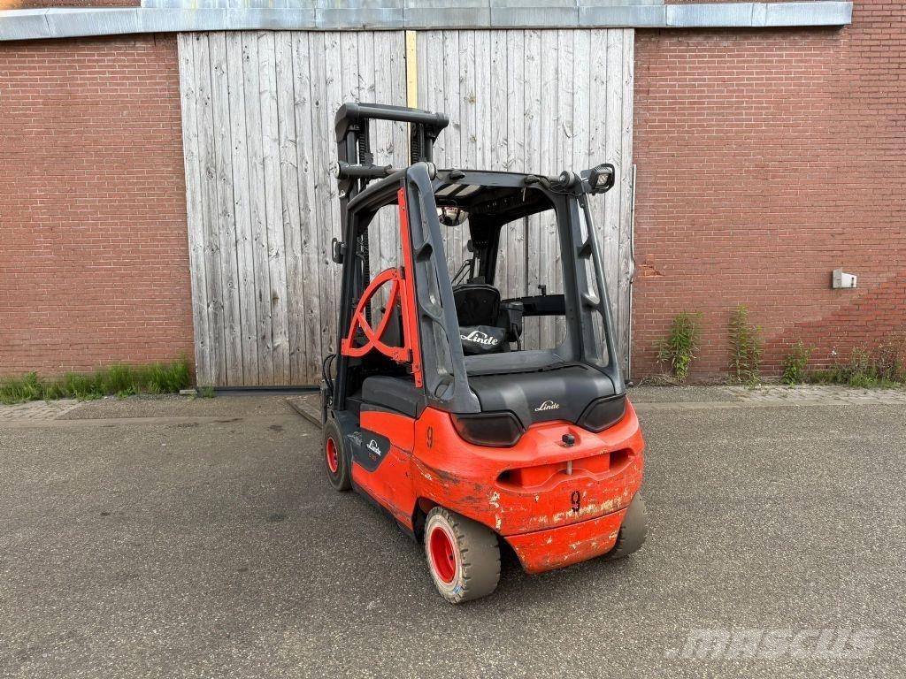 Linde E30-01 Elektromos targoncák