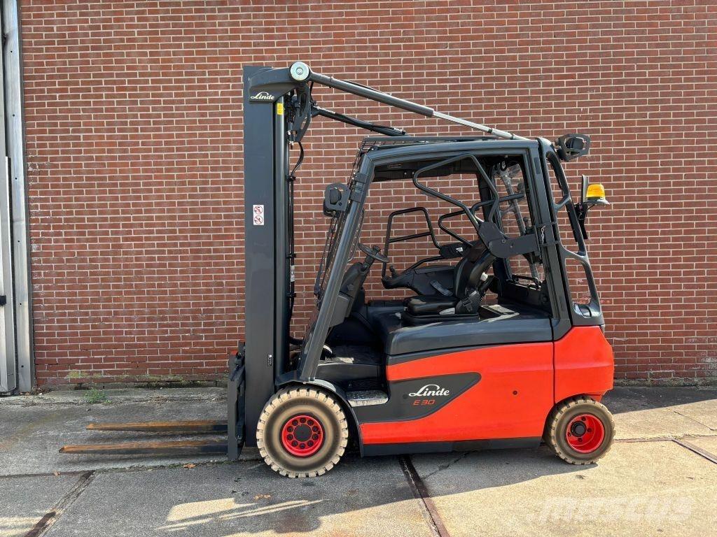 Linde E30L-01 Elektromos targoncák