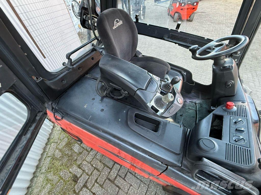 Linde E35HL-01 Elektromos targoncák