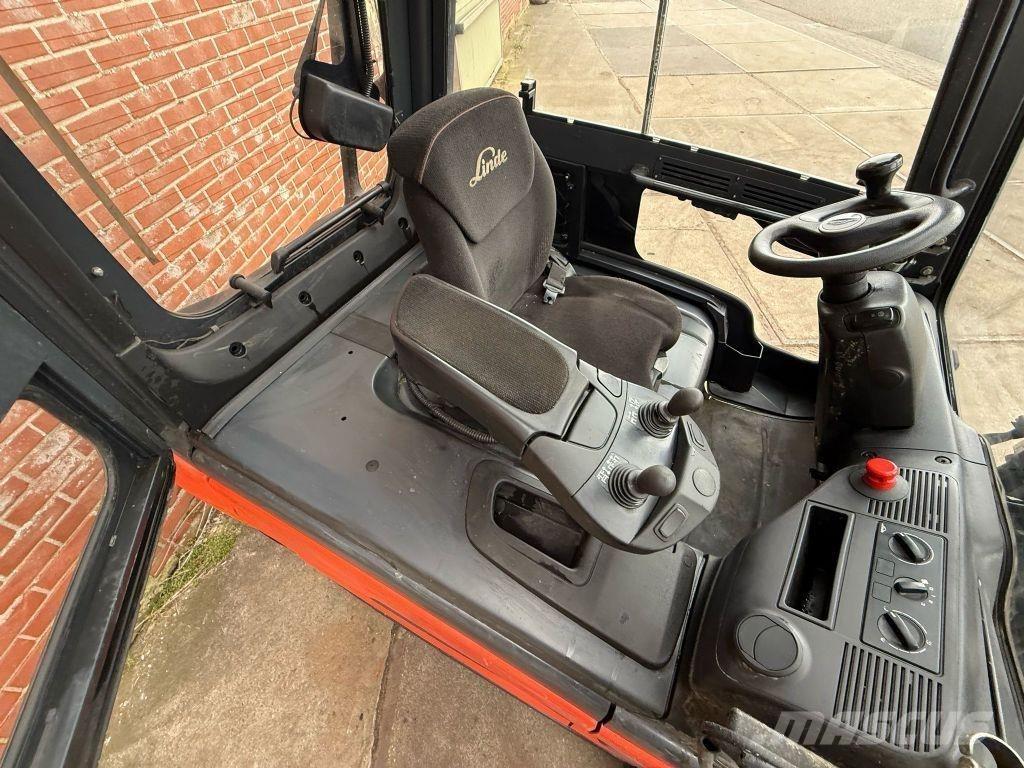 Linde E35L-01 Elektromos targoncák