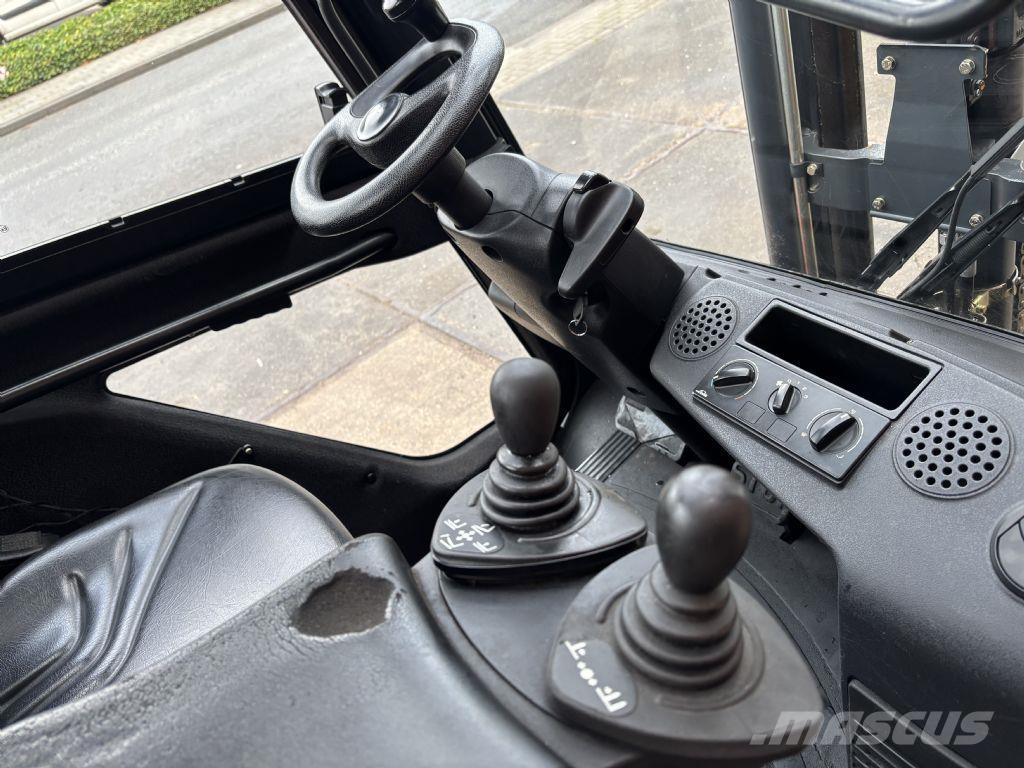 Linde H35T-01 Gázüzemű targoncák