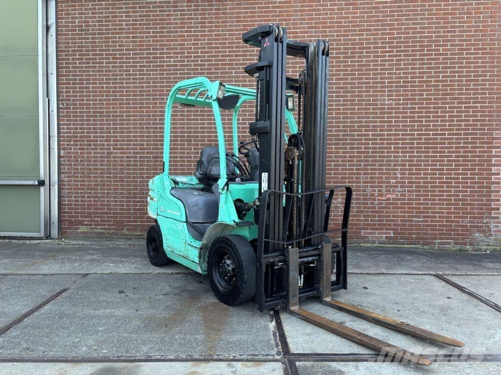 Mitsubishi FD25N Dízel targoncák