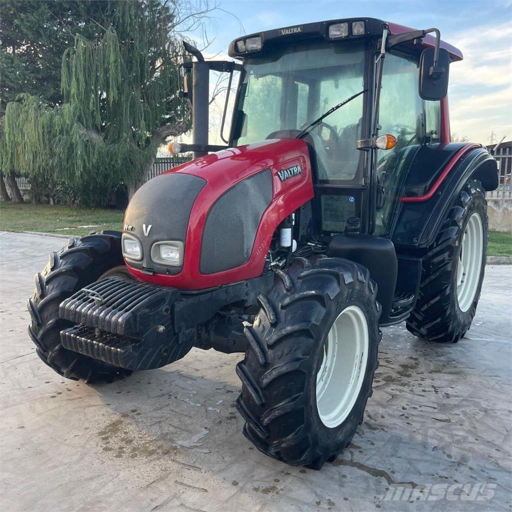 Valtra N92 Traktorok