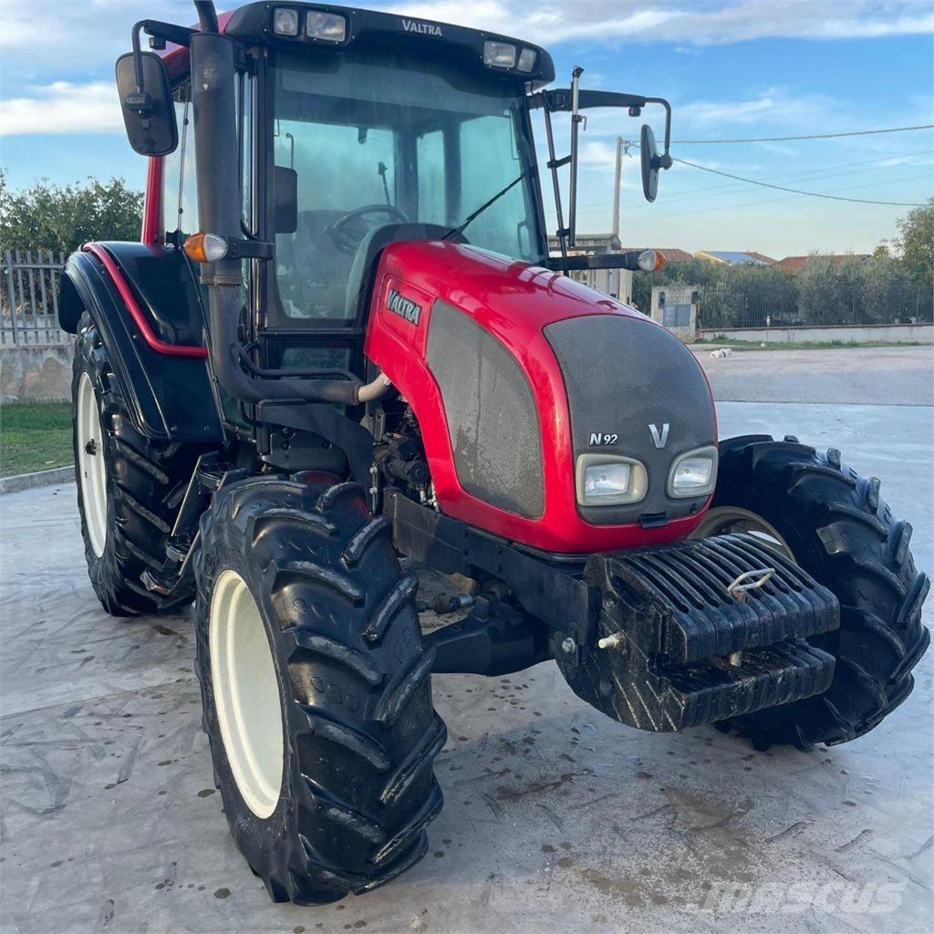Valtra N92 Traktorok