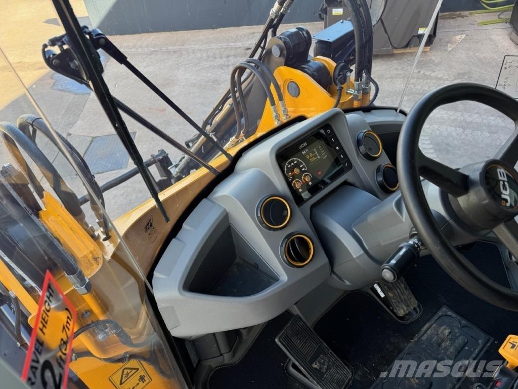 JCB 419S Traktorok