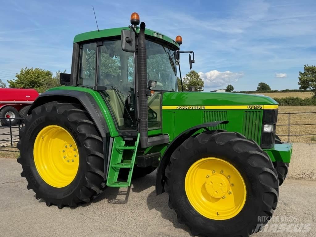 John Deere 6910 Traktorok