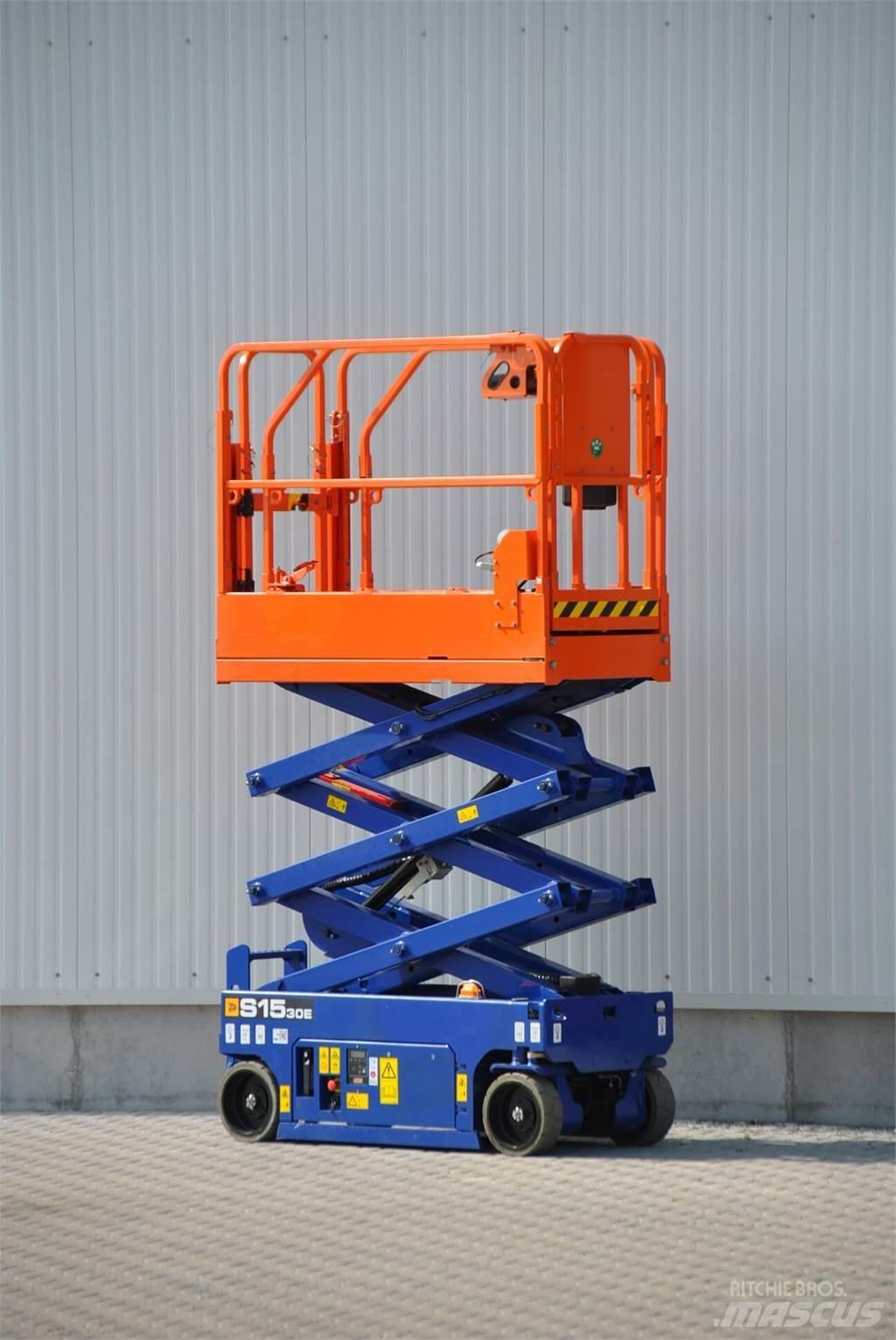 JCB S1530E Ollós emelők