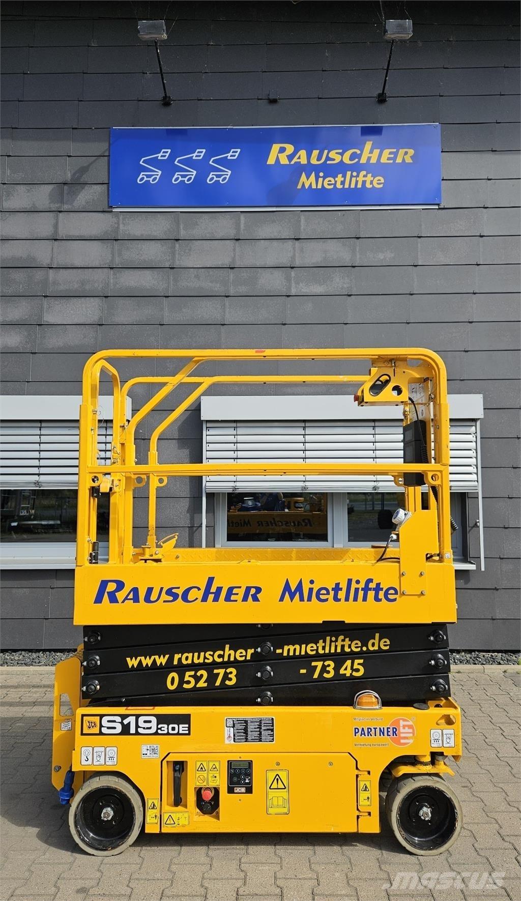 JCB S1930E Pótkocsira szerelt emelők és állványok