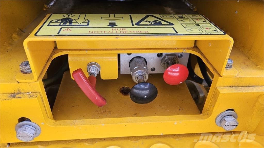 JCB S1930E Pótkocsira szerelt emelők és állványok