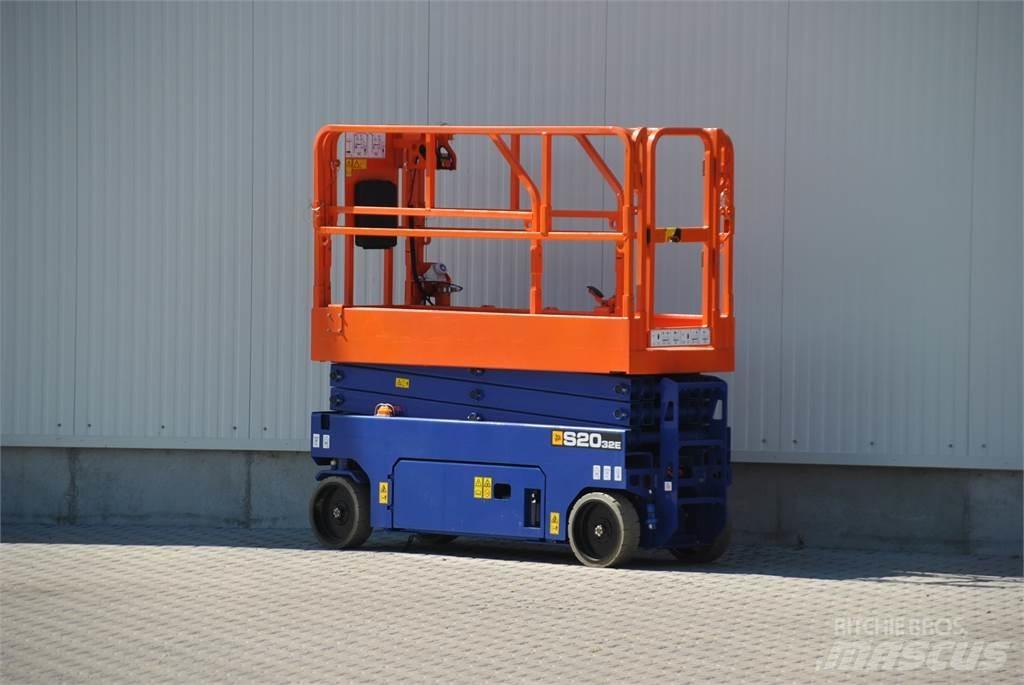 JCB S2032E Ollós emelők
