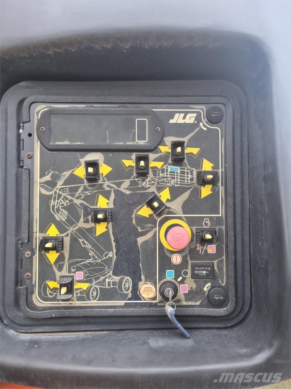 JLG 1250 AJP Karos emelők