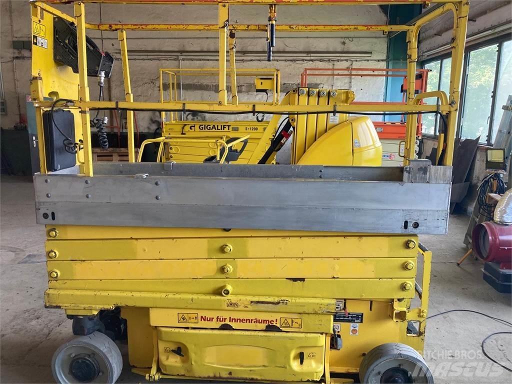 JLG 2630 ES Ollós emelők