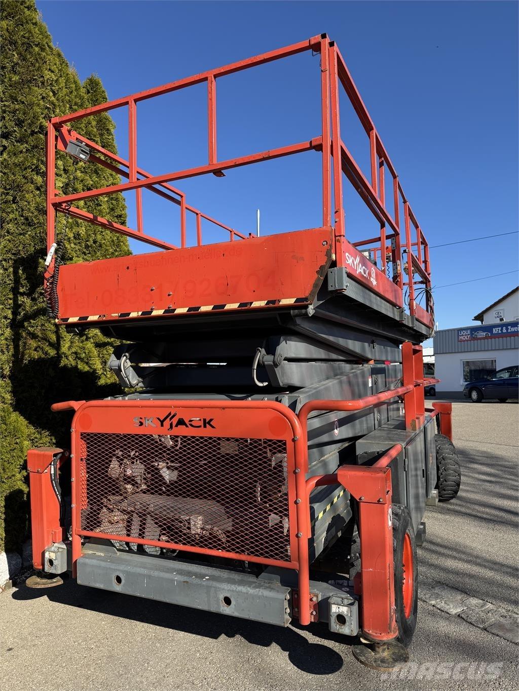 SkyJack SJ9250 Ollós emelők