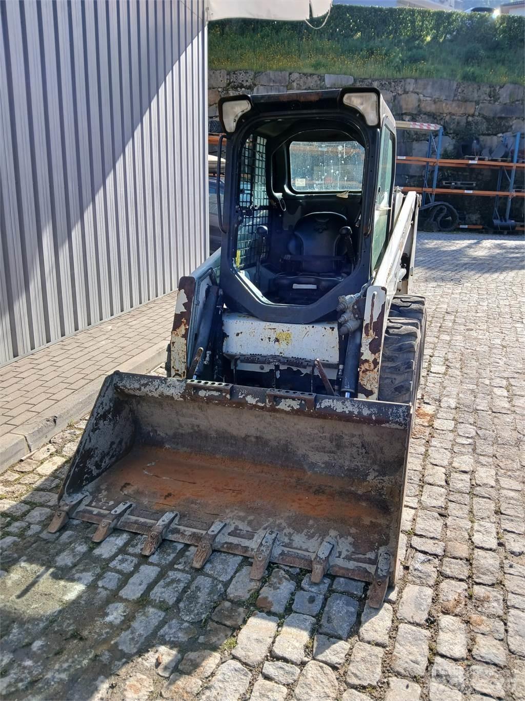 Bobcat S450 Gumikerekes homlokrakodók