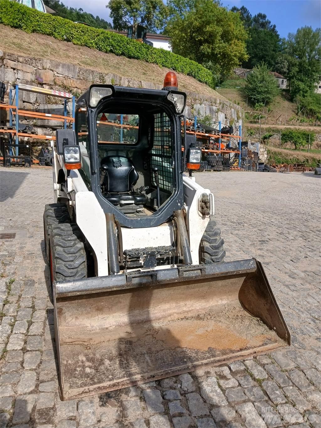Bobcat S550 Gumikerekes homlokrakodók