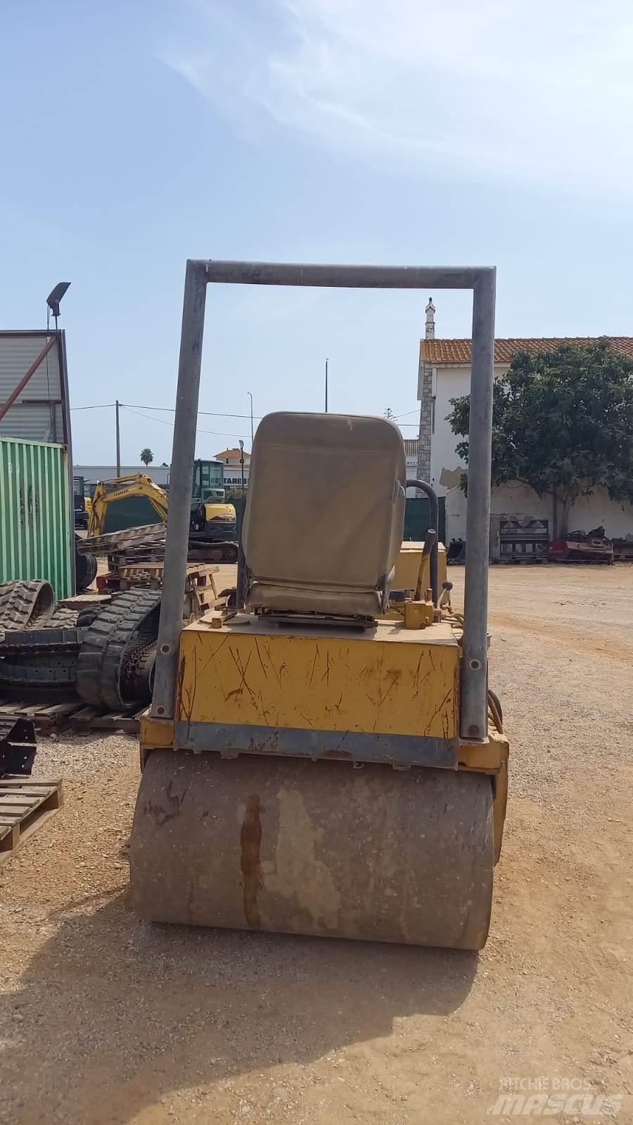 Bomag BW120AD Ikerdobos hengerek