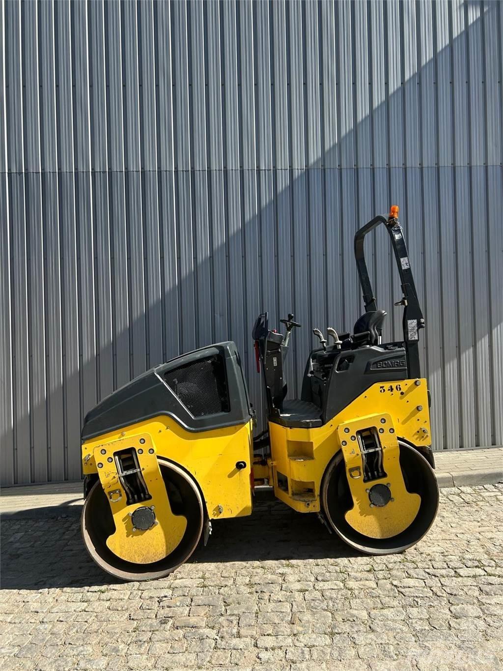 Bomag BW138AD-5 Ikerdobos hengerek