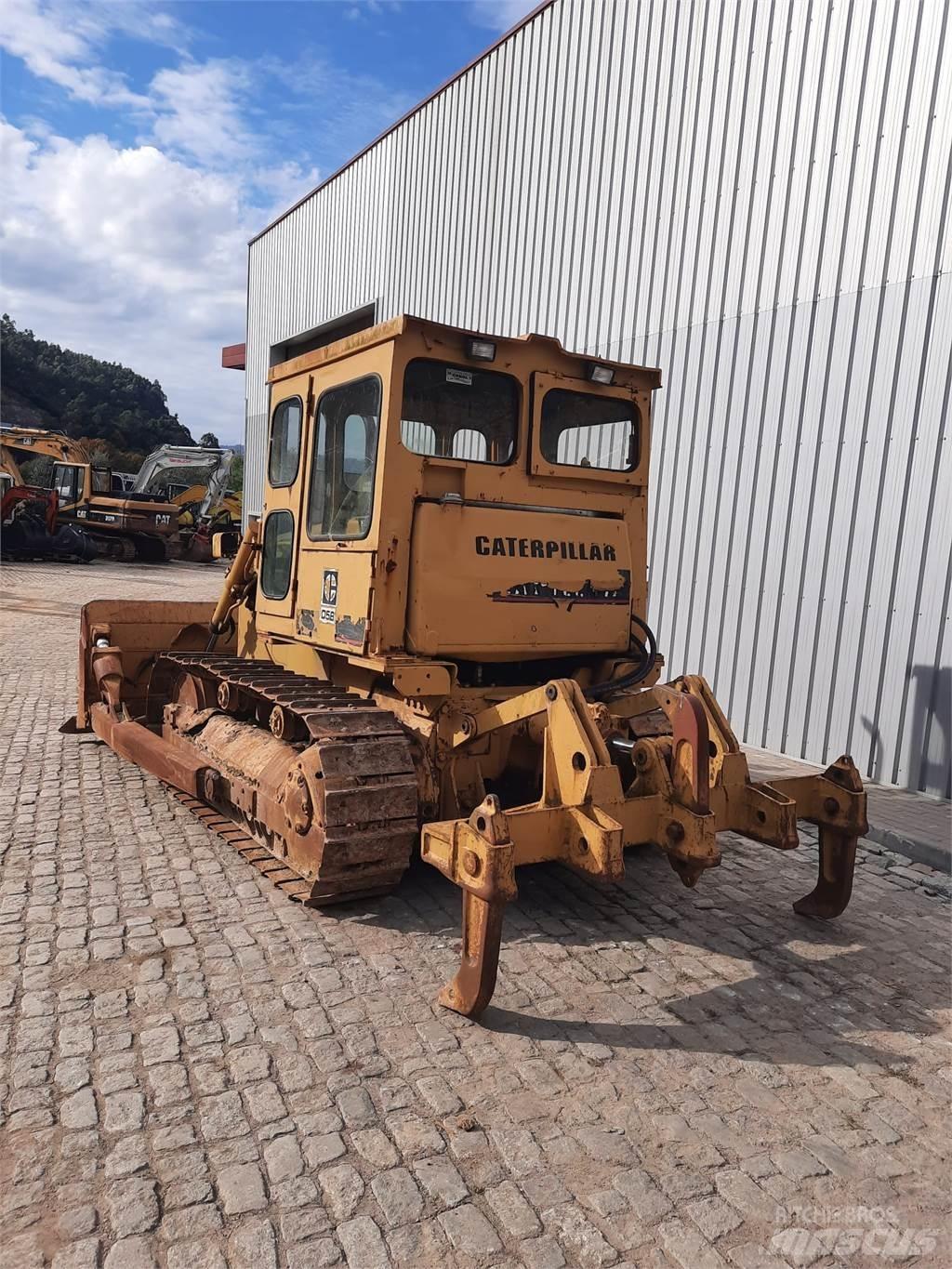 CAT D5B Csőfektető dózerek