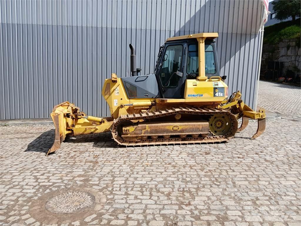 Komatsu D41E-6 Csőfektető dózerek