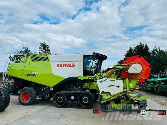 CLAAS LEXION 750 Kombájnok