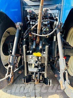 New Holland T7030 Traktorok