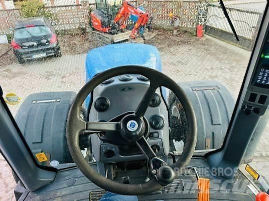 New Holland T8040 Traktorok
