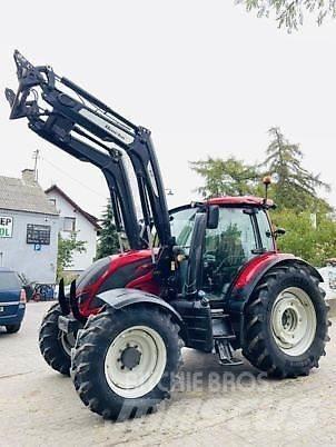 Valtra N104 Traktorok