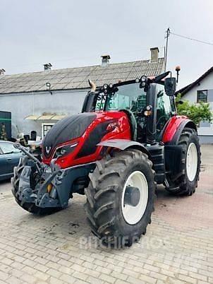 Valtra T154 Traktorok