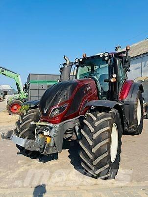 Valtra T174 VERSU Traktorok