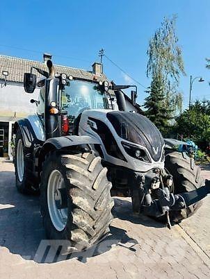 Valtra T254 Versu Traktorok
