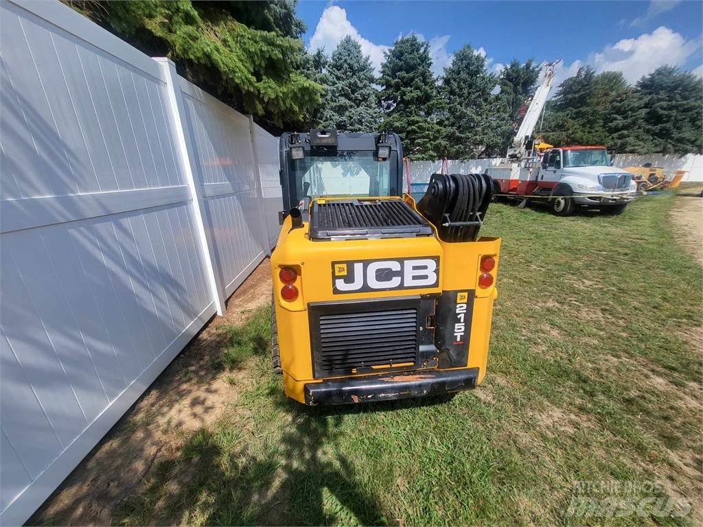JCB 215T Kompaktrakodók