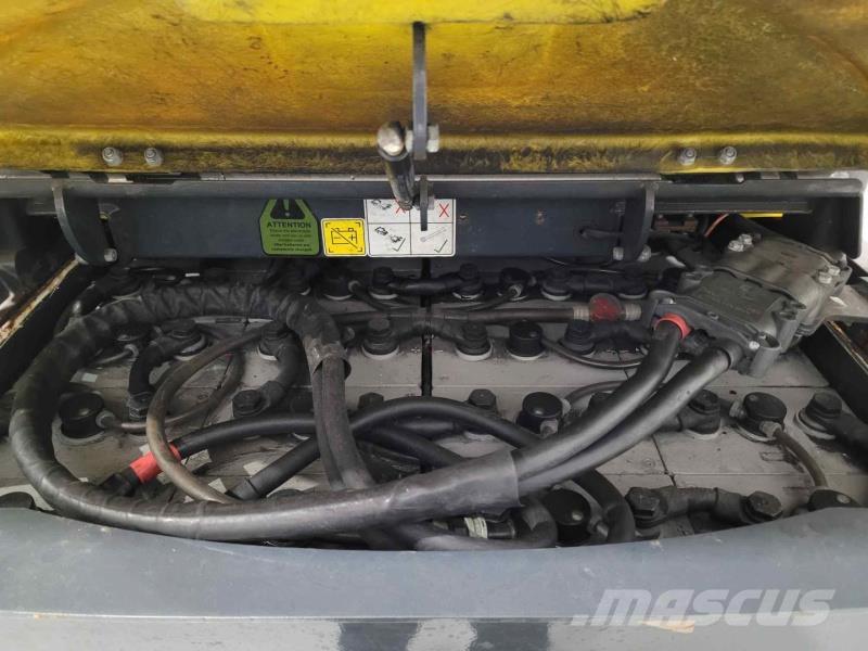 Aisle-Master 20WHE Magasraktári szűkfolyosós targonca