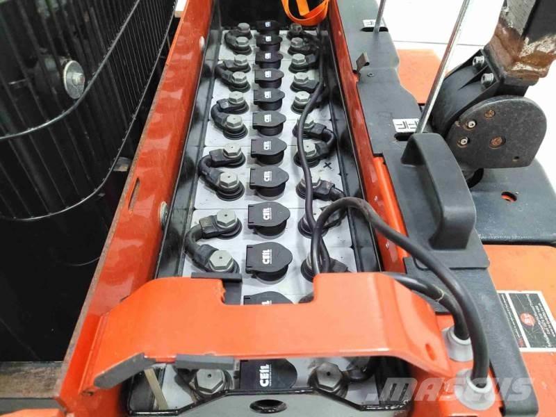 BT LST1350/12 Gyalogkíséretű targonca