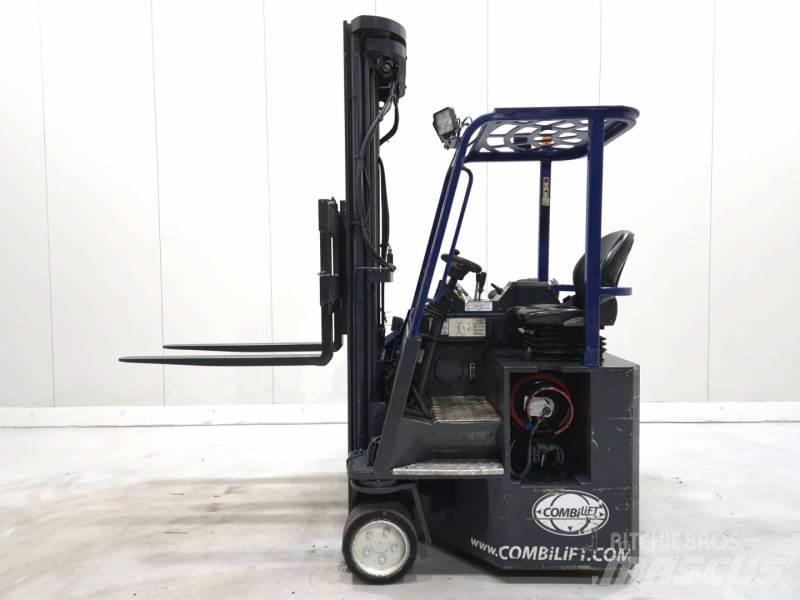 Combilift C3000CB Gázüzemű targoncák