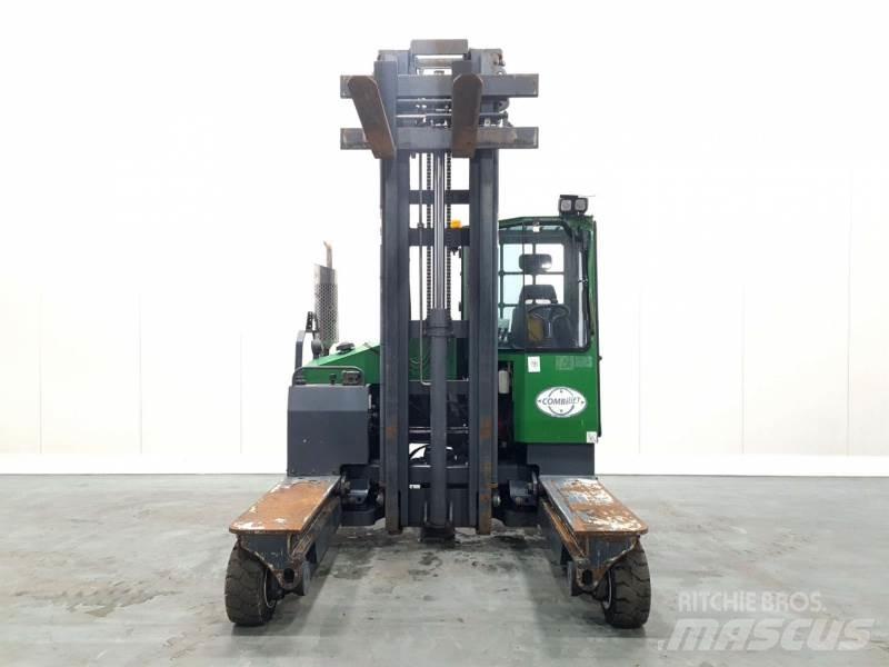 Combilift C4000 Tolóoszlopos négyutas targonca
