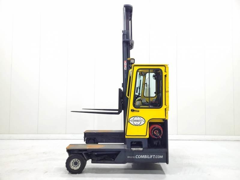 Combilift C4000 Tolóoszlopos négyutas targonca