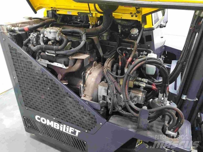 Combilift CB4000 Tolóoszlopos négyutas targonca