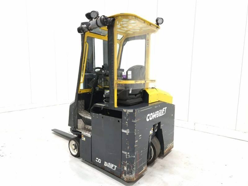 Combilift CBE3000 Tolóoszlopos négyutas targonca
