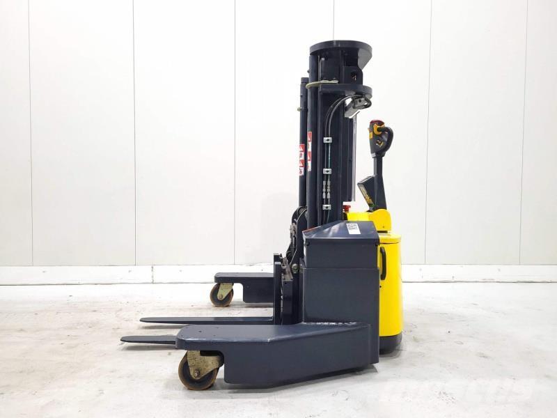 Combilift WR4 Konténer rakodó