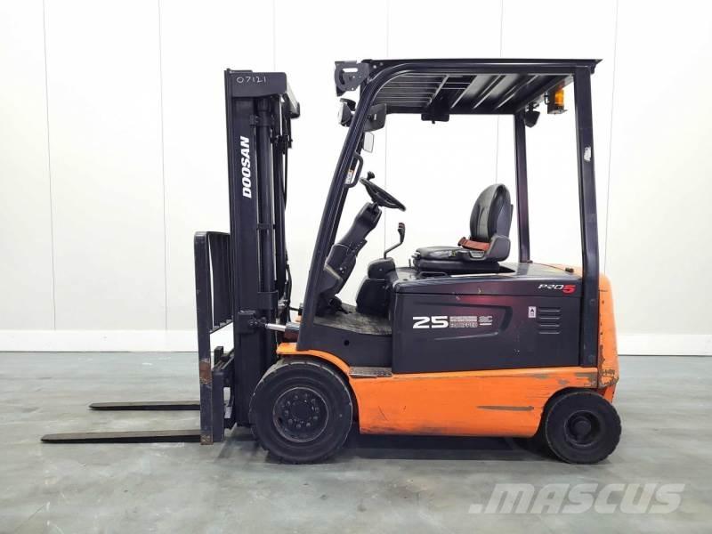 Doosan B25X-5 Elektromos targoncák