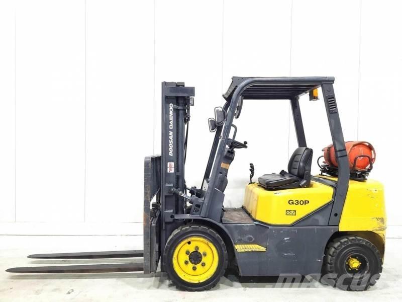 Doosan GP30-3 Gázüzemű targoncák