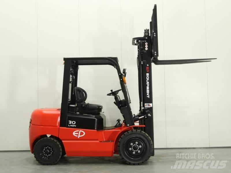 EP EFL302 410 Elektromos targoncák