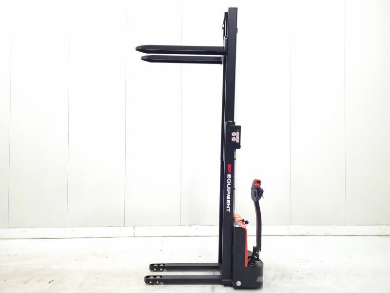 EP ESL122 80 RENTAL Kézi raklapemelők