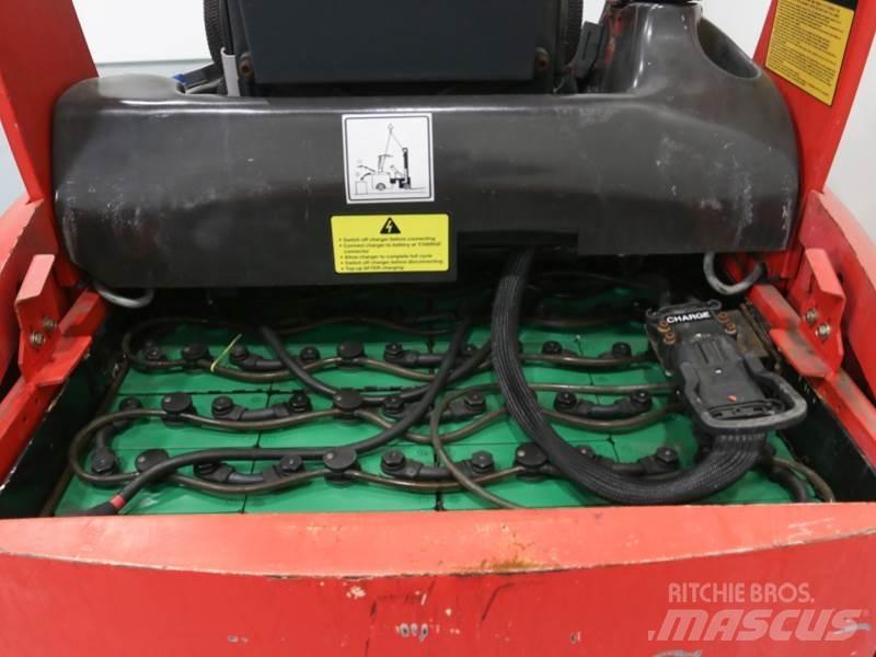 Flexi AC 1350 Magasraktári szűkfolyosós targonca