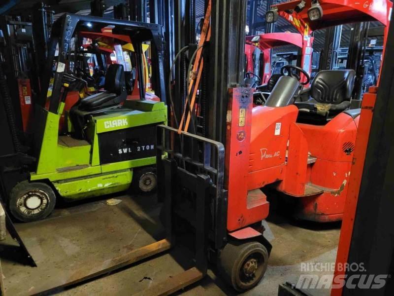 Flexi G4 AC 1200 Magasraktári szűkfolyosós targonca