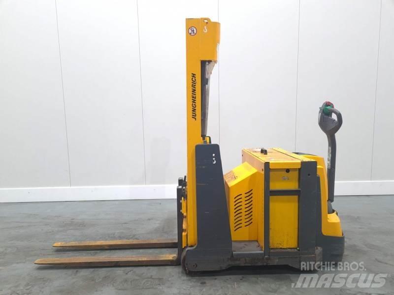 Jungheinrich EJG 108 Elektromos gyalogkíséretű targoncák