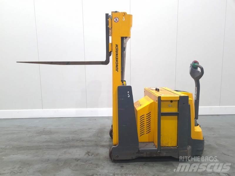 Jungheinrich EJG 108 Elektromos gyalogkíséretű targoncák