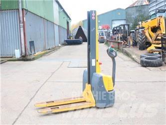 Jungheinrich EMC110 Kézi raklapemelők