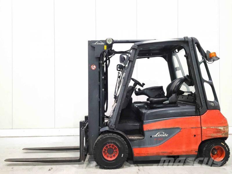 Linde E30-01 Elektromos targoncák